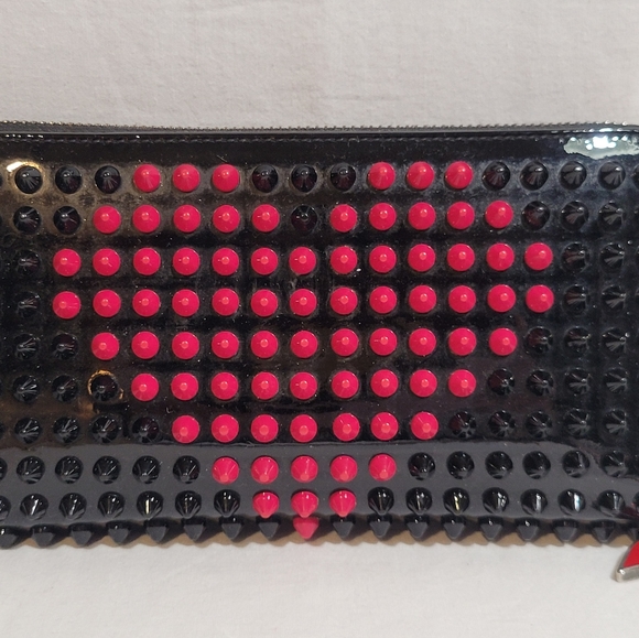 Christian louboutin black heart stud zip panettone wallet